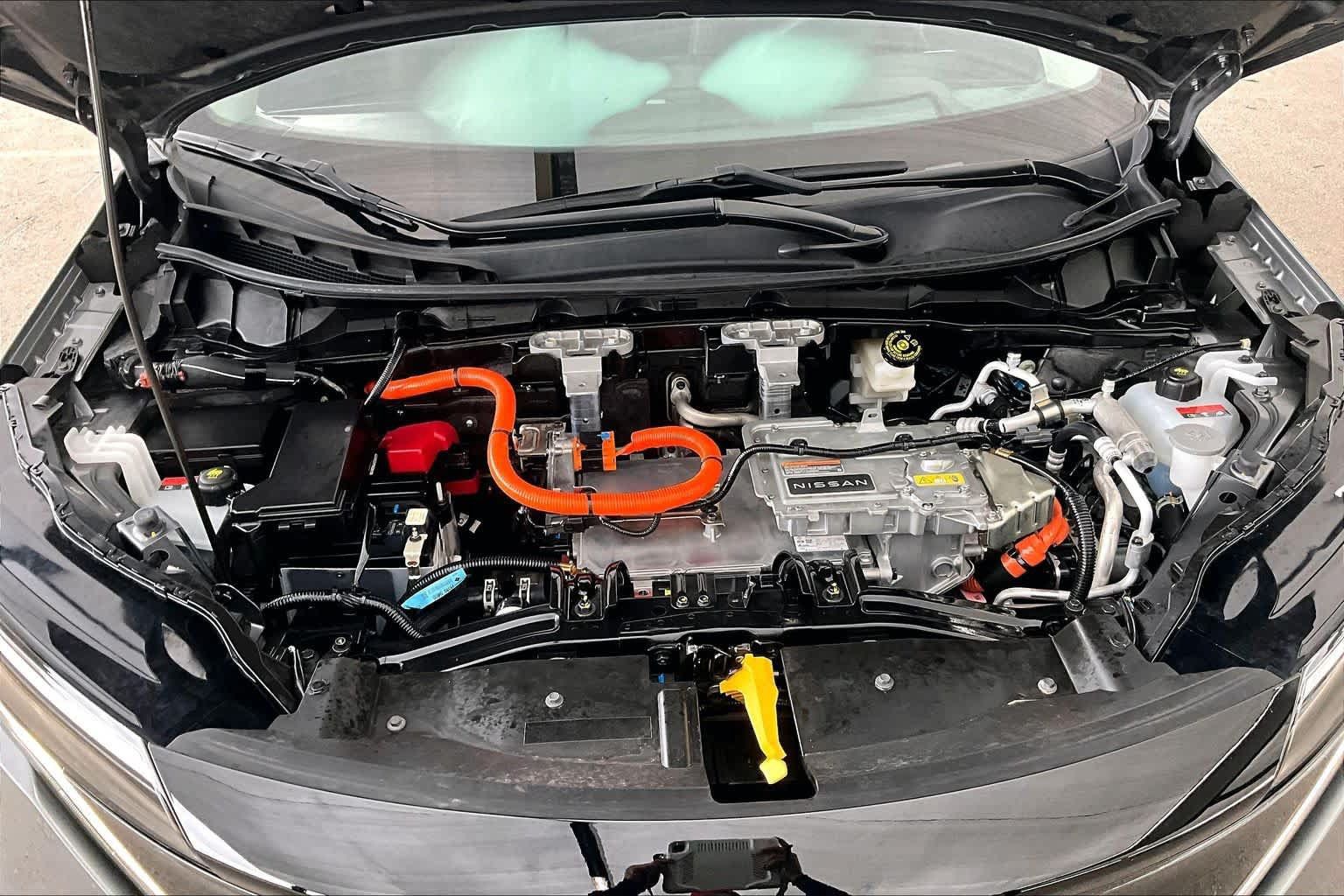 Certified 2023 Nissan Ariya AWD image 30