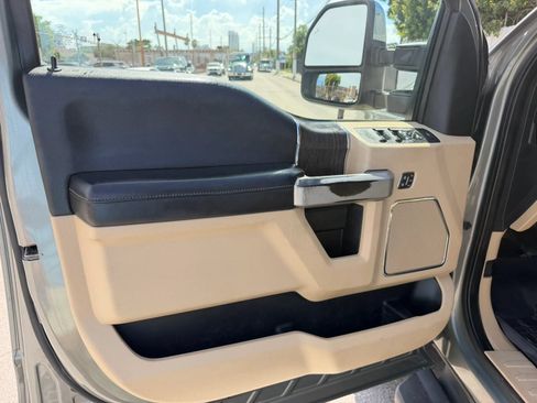Used 2020 Ford F250 Lariat w/ Lariat Ultimate Package AWD/4WD image 9