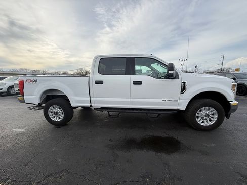 Used 2019 Ford F250 XLT w/ XLT Value Package image 2
