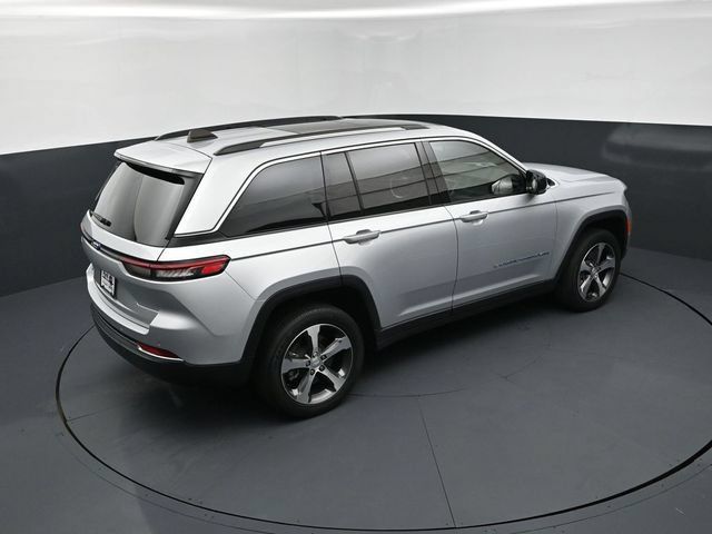 Used 2023 Jeep Grand Cherokee 4WD 4xe image 18