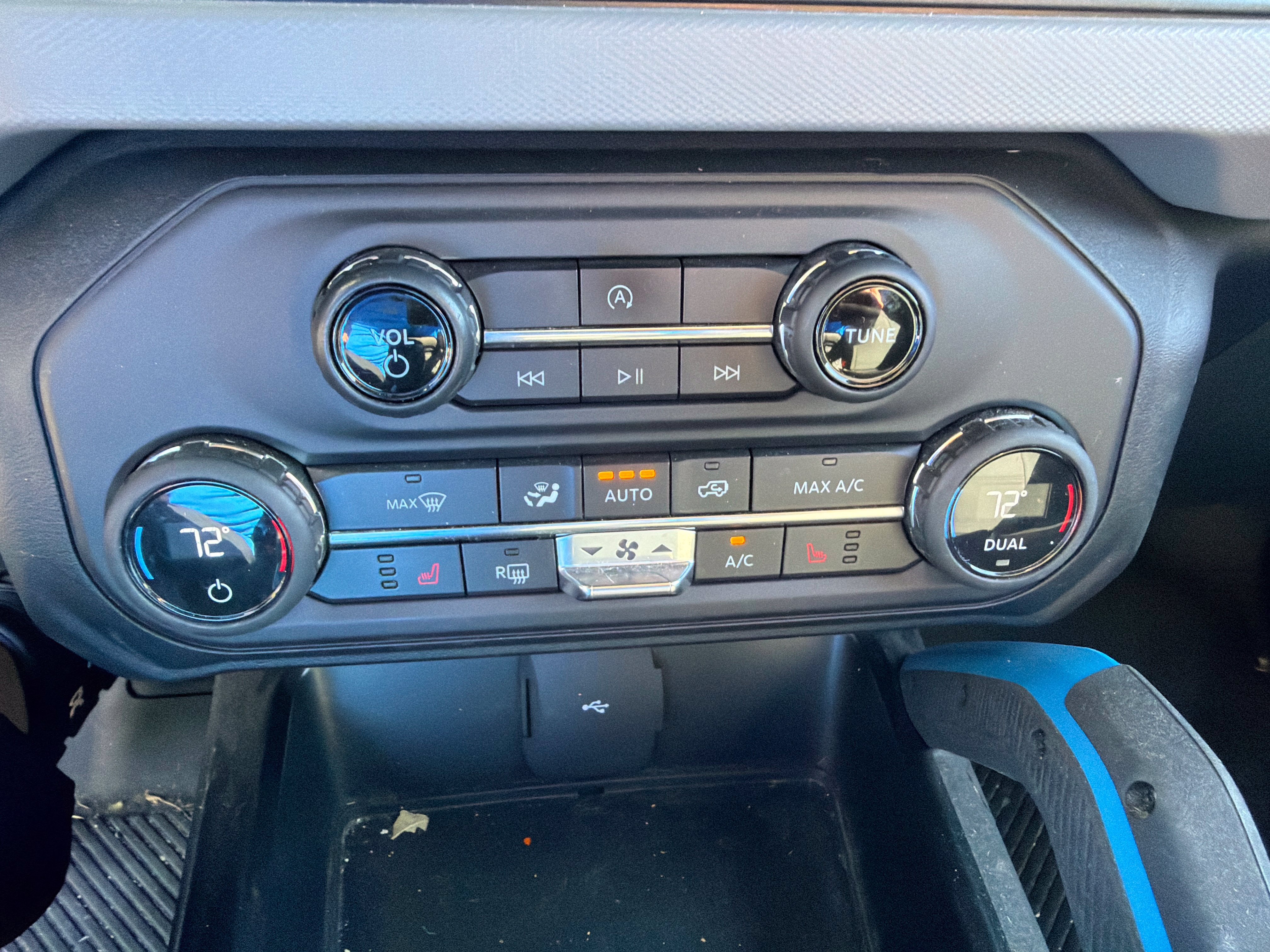 Used 2021 Ford Bronco Black Diamond AWD/4WD image 6
