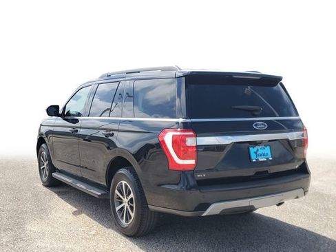 Used 2021 Ford Expedition XLT image 3