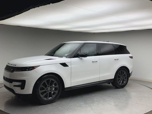 Certified 2025 Land Rover Range Rover Sport SE AWD/4WD image 6