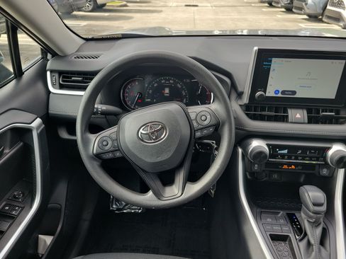 Used 2025 Toyota RAV4 LE FWD image 17
