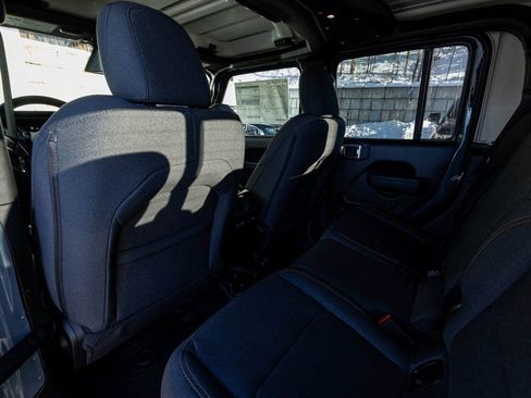 New 2026 Jeep Gladiator Sport AWD/4WD image 20