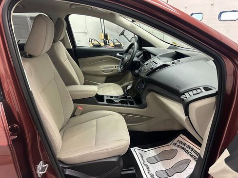 Used 2018 Ford Escape SE image 29