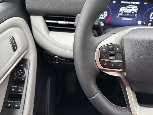 New 2025 Ford Explorer Active w/ Active Comfort Package image 15