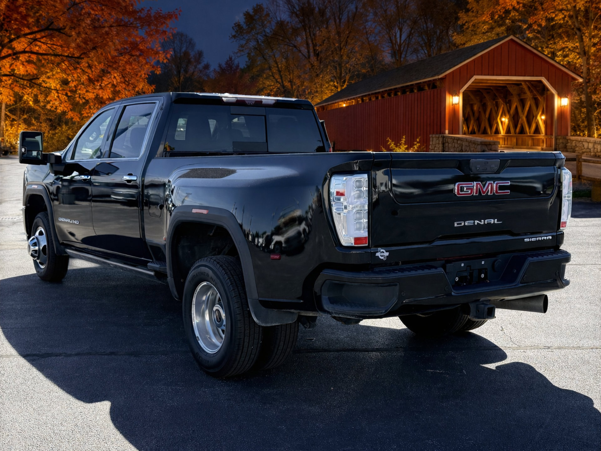 Used 2023 GMC Sierra 3500 Denali w/ Denali Ultimate Package AWD/4WD image 6