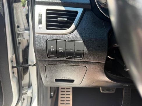 Used 2016 Hyundai Elantra GT w/ Option Group 02 FWD image 23