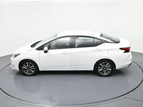 Used 2022 Nissan Versa SV FWD image 17