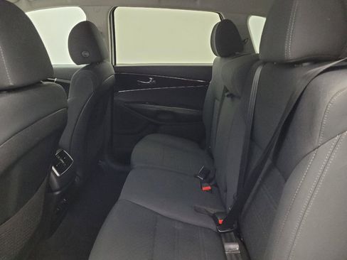 Used 2020 Kia Sorento S AWD/4WD image 18