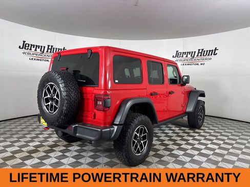 Used 2025 Jeep Wrangler Unlimited Rubicon AWD/4WD image 5