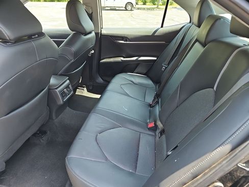 Used 2023 Toyota Camry XSE FWD image 17