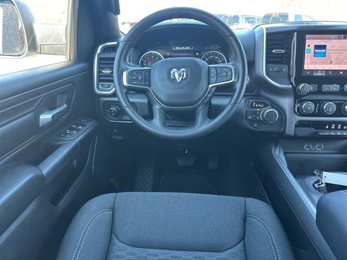 Used 2026 RAM 1500 Express AWD/4WD image 16