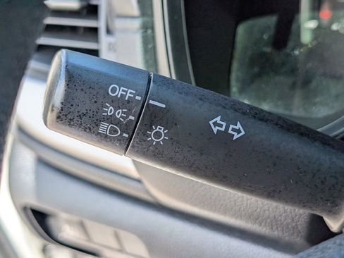 Used 2018 Honda CR-V LX image 24