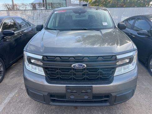 Used 2022 Ford Maverick XL image 2