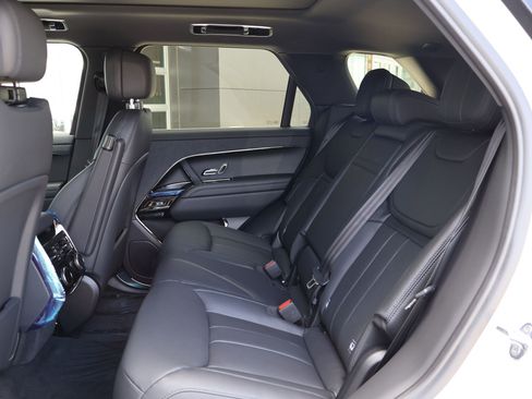 New 2026 Land Rover Range Rover Sport Dynamic SE image 18