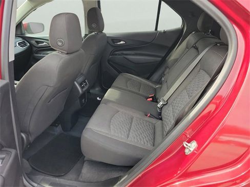 Used 2018 Chevrolet Equinox LT image 6