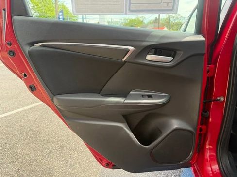 Used 2018 Honda Fit LX image 36