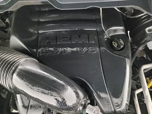 Used 2019 RAM 1500 Classic SLT RWD image 30