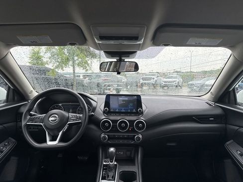 Used 2024 Nissan Sentra SV FWD image 18