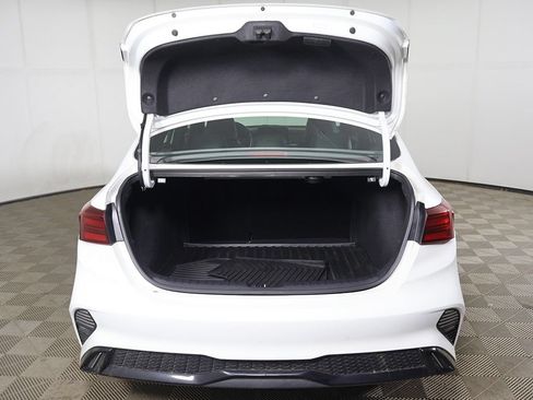 Used 2023 Kia Forte GT-Line w/ GT-Line Premium Package FWD image 17