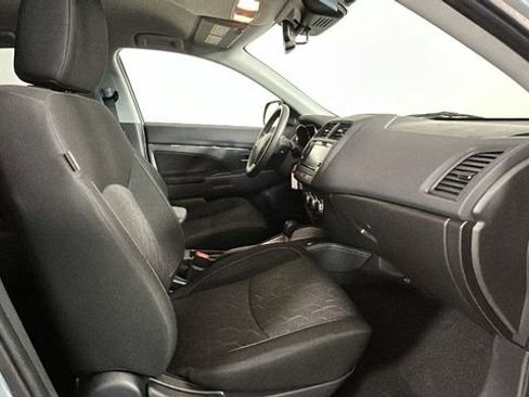 Used 2025 Mitsubishi Outlander Sport ES AWD/4WD image 28