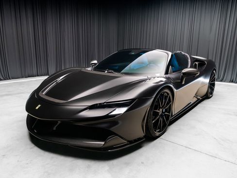 Used 2022 Ferrari SF90 Spider AWD/4WD image 13