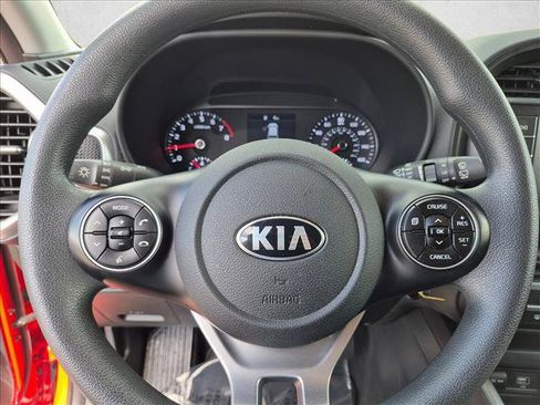 Used 2021 Kia Soul S FWD image 13