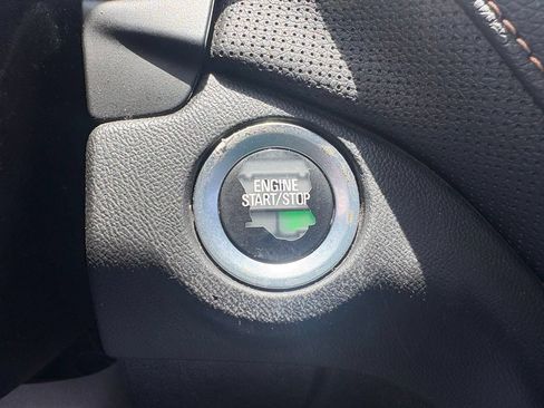 Used 2018 Chevrolet Equinox Premier FWD image 26