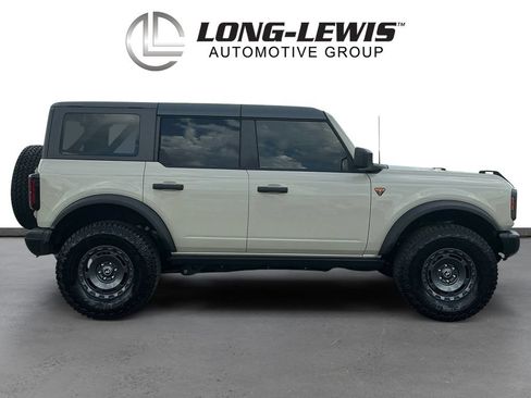 Used 2025 Ford Bronco Badlands w/ Sasquatch Package AWD/4WD image 8