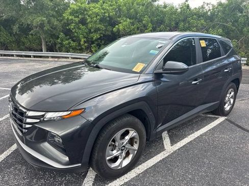 Used 2022 Hyundai Tucson SE FWD image 1