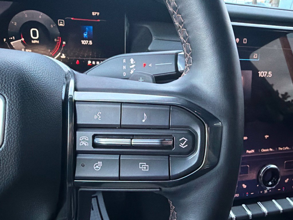Used 2024 GMC Acadia AT4 w/ Luxury Package AWD/4WD image 30