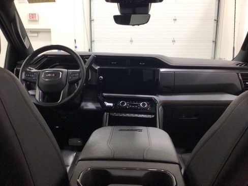 Used 2024 GMC Sierra 2500 AT4 w/ AT4 Premium Plus Package image 26