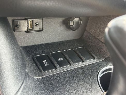 Used 2016 Toyota Highlander XLE w/ Preferred Accessory Package FWD image 37