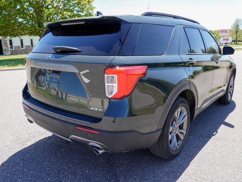 Used 2023 Ford Explorer XLT w/ Equipment Group 202A AWD/4WD image 3