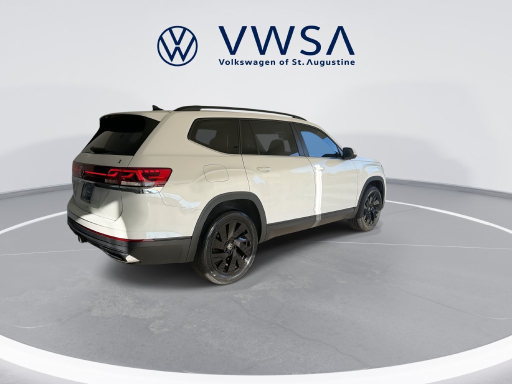Certified 2024 Volkswagen Atlas SE w/ Panoramic Sunroof Package FWD image 8