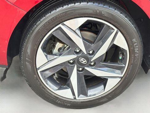 Used 2023 Hyundai Elantra SEL w/ Convenience Package FWD image 8
