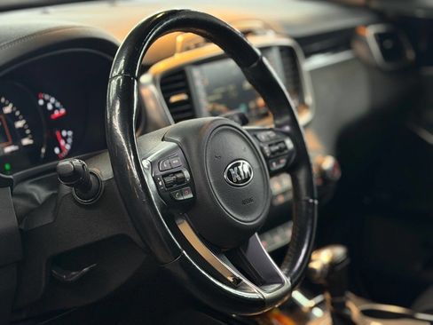 Used 2016 Kia Sorento SX w/ SXL Technology Package image 4