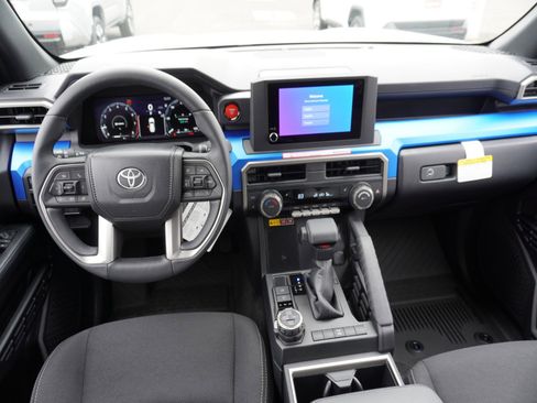 New 2025 Toyota 4Runner TRD Off-Road image 2