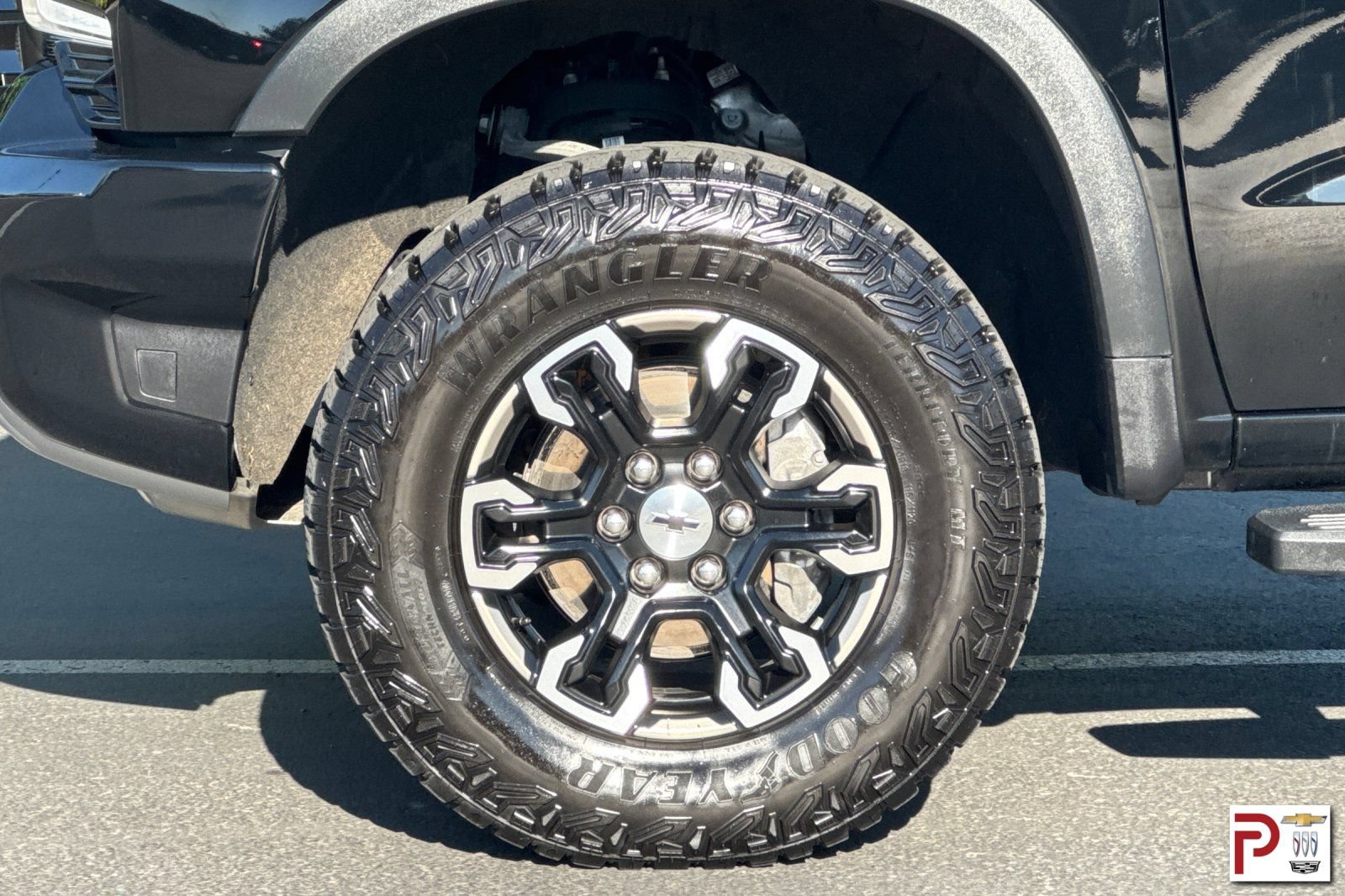 Certified 2025 Chevrolet Silverado 1500 ZR2 AWD/4WD image 34