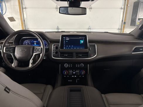 Used 2022 Chevrolet Tahoe Z71 w/ Z71 Off-Road Package image 16