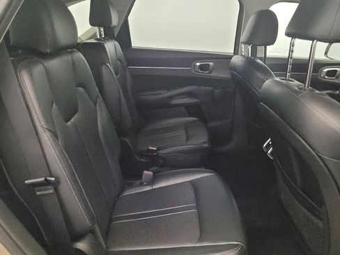 Used 2021 Kia Sorento EX AWD/4WD image 19