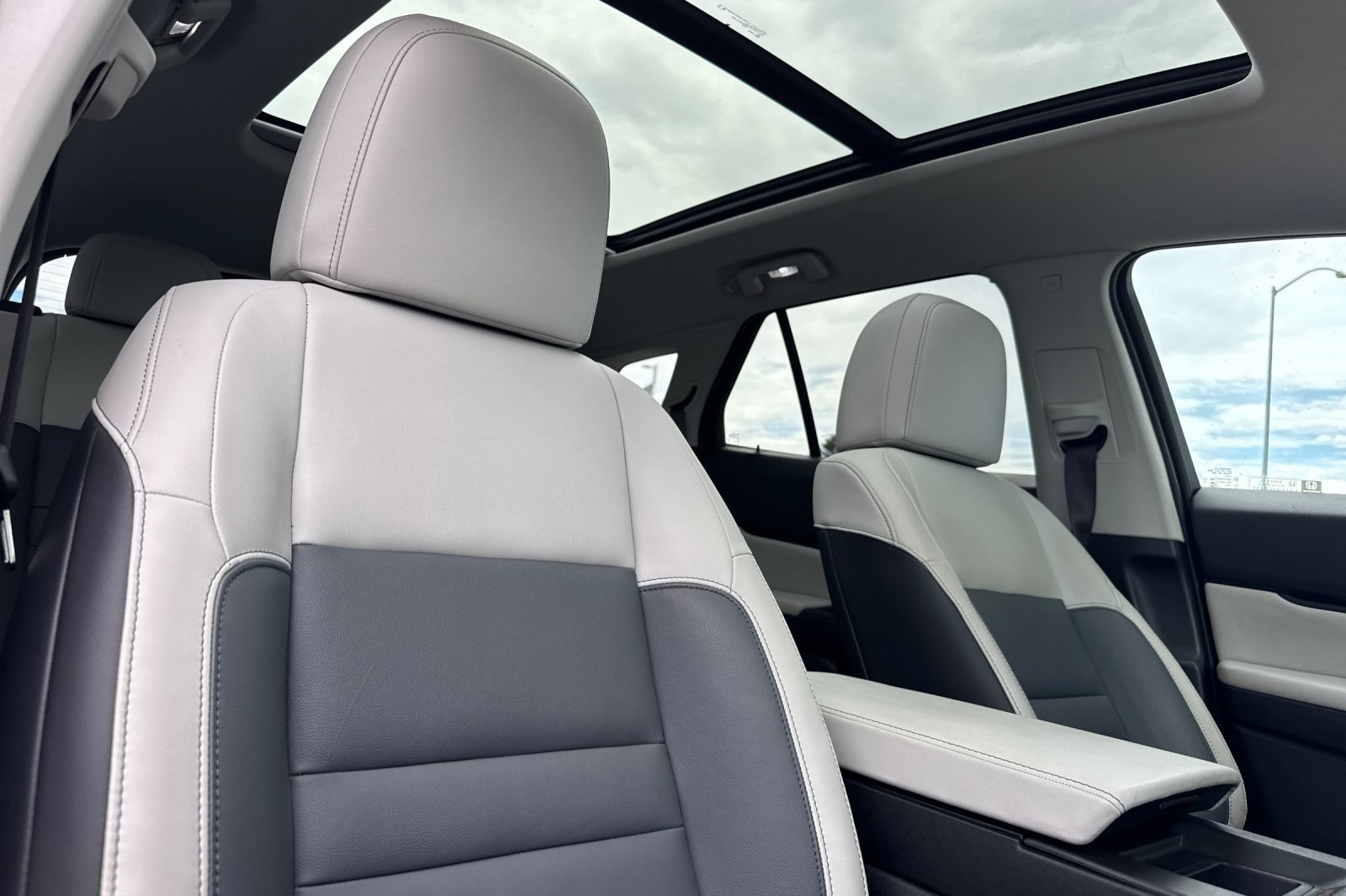 Used 2025 Honda Prologue Touring image 17