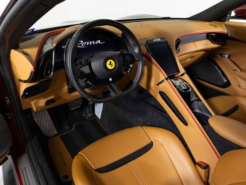 Used 2022 Ferrari Roma image 4
