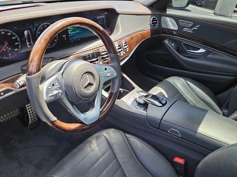 Used 2018 Mercedes-Benz S 560 Sedan image 10