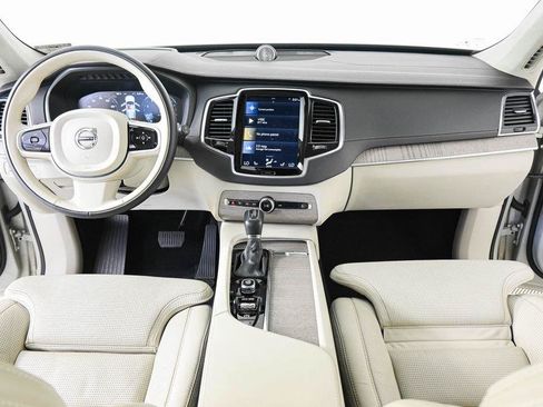 Used 2021 Volvo XC90 T6 Inscription w/ Lounge Package AWD/4WD image 19