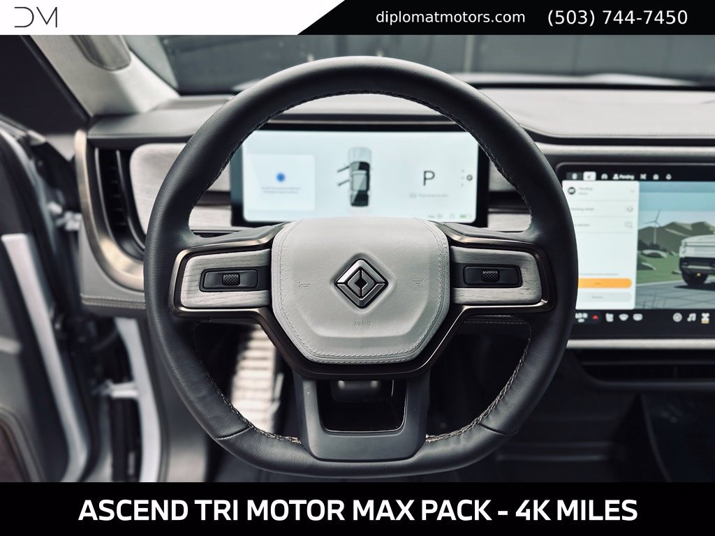Used 2025 Rivian R1S Premium Dual AWD/4WD image 30