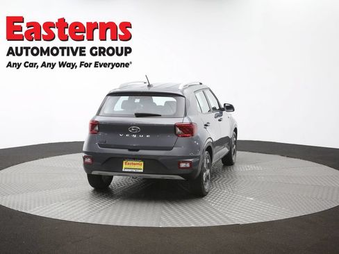 Used 2025 Hyundai Venue SEL FWD image 38