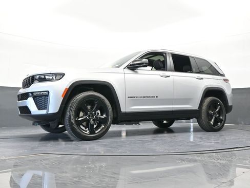 New 2026 Jeep Grand Cherokee Limited w/ Limited Altitude Package RWD image 51